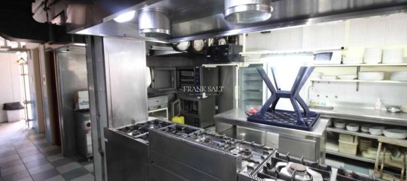 165m² Cafe / restaurant in Saint Paul's Bay, Malta No. 13441 2