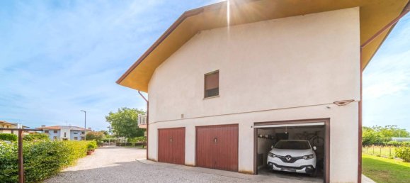 2 bedrooms Apartment in Udine, Italy No. 290760 16