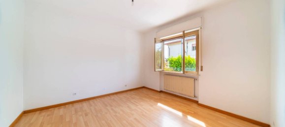 2 bedrooms Apartment in Udine, Italy No. 290760 12