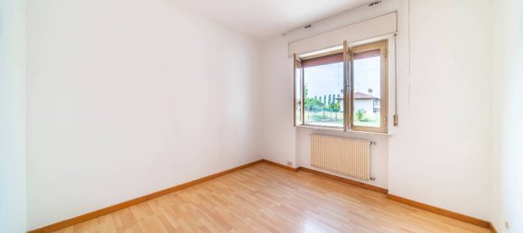 2 bedrooms Apartment in Udine, Italy No. 290760 14