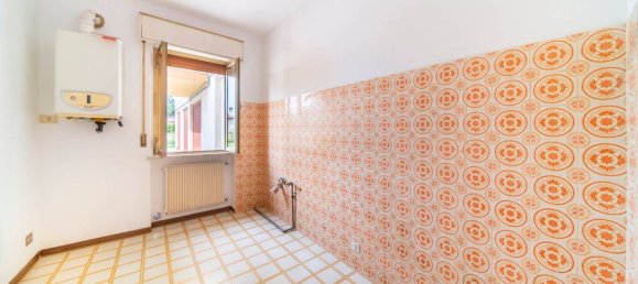 2 bedrooms Apartment in Udine, Italy No. 290760 7