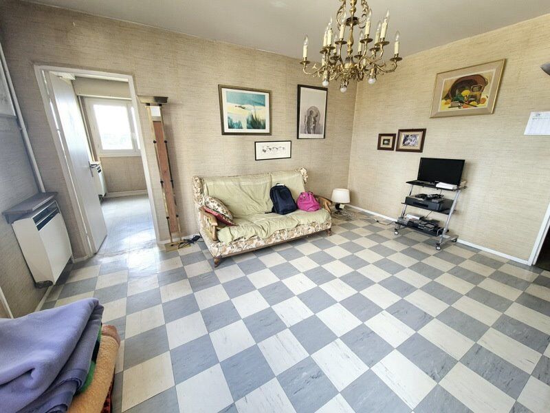 3 bedrooms Apartment in Limoges, France No. 308483