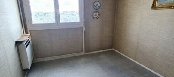 3 bedrooms Apartment in Limoges, France No. 308483 3