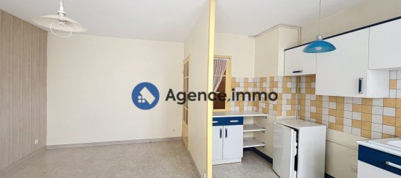 Studio in Tours, France No. 74734 2