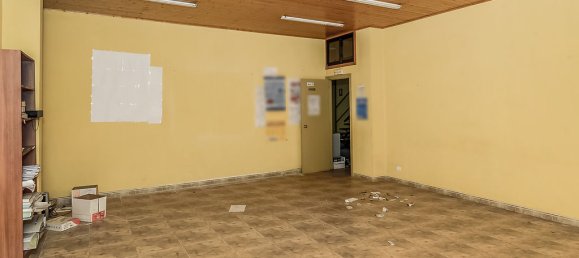 324m² Commercial property in Leon, Spain No. 71412 10