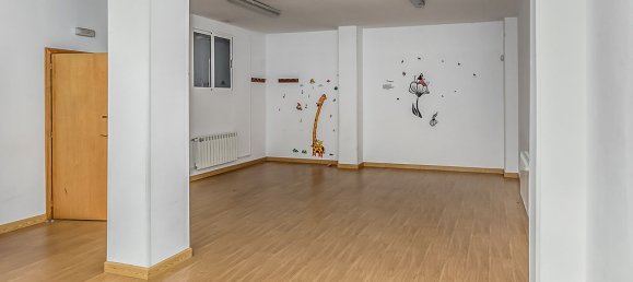 324m² Commercial property in Leon, Spain No. 71412 13