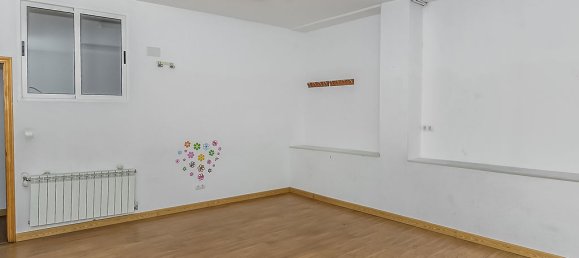 324m² Commercial property in Leon, Spain No. 71412 14