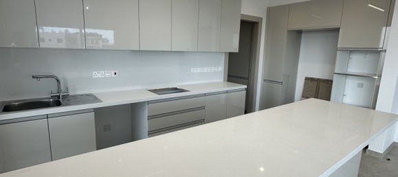 3 bedrooms Apartment for sale in Mesa Geitonia, Limassol, Cyprus № 26510 4