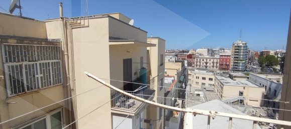 3غرفة شقة في Bari, Italy رقم 28431 8