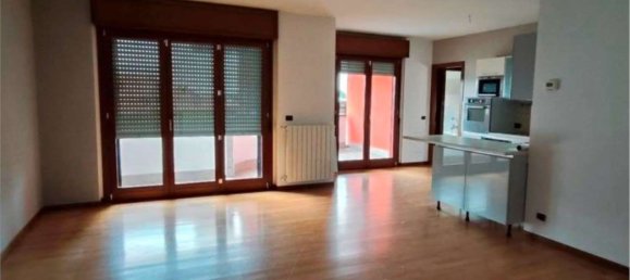 3 rooms Apartment in Dalmine, Italy No. 274278 5