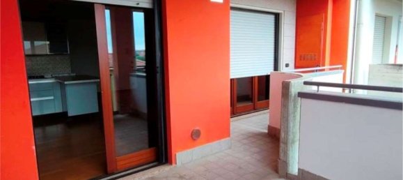 3 rooms Apartment in Dalmine, Italy No. 274278 9