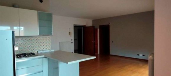 3 rooms Apartment in Dalmine, Italy No. 274278 7