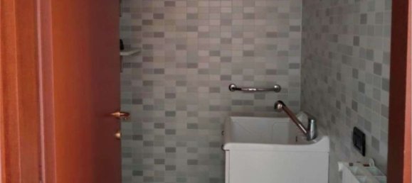 3 rooms Apartment in Dalmine, Italy No. 274278 8