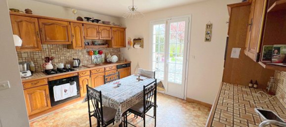 5 bedrooms House in Monneville, France No. 66633 5