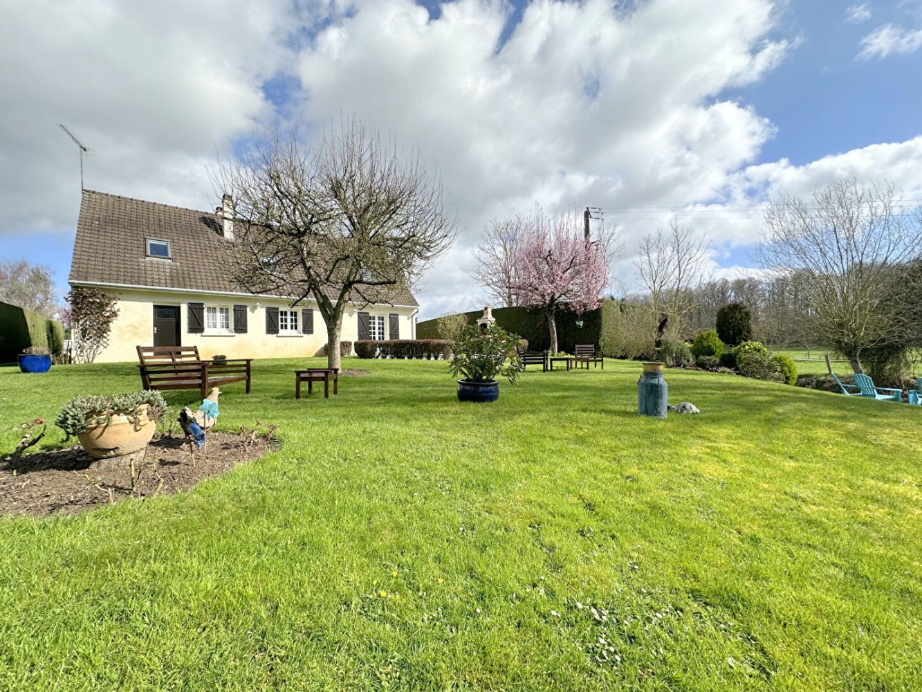 5 bedrooms House in Monneville, France No. 66633