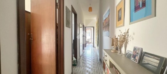 Apartamento de 4 dormitorios en Carrara, Italy No. 318754 9