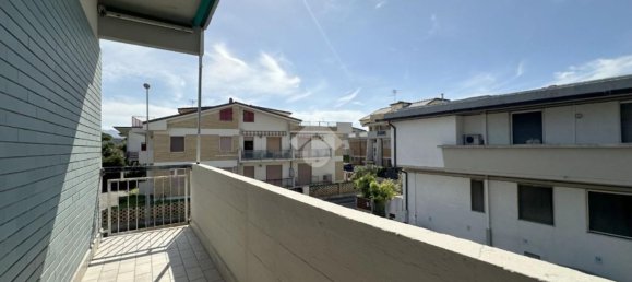 Apartamento de 4 dormitorios en Carrara, Italy No. 318754 25