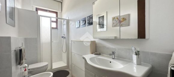 Apartamento de 4 dormitorios en Carrara, Italy No. 318754 30
