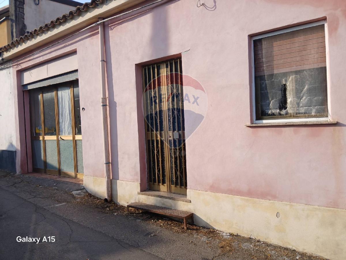 3 bedrooms House in Piedimonte Etneo, Italy No. 330041