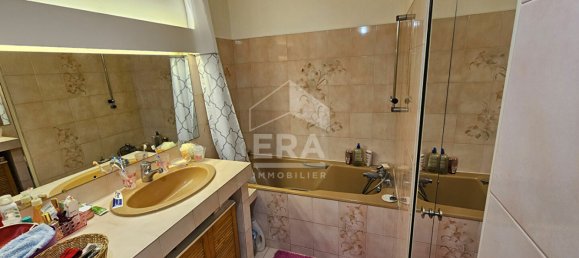 2 Schlafzimmer Wohnung in Neuilly-sur-Marne, France, Nr. 165579 5