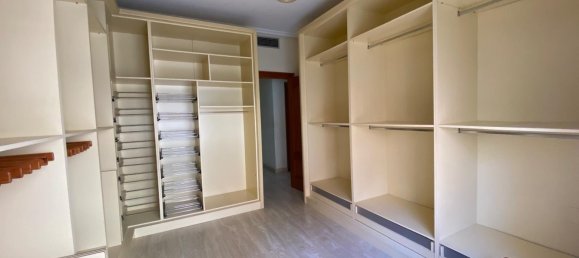 4 bedrooms Apartment in Torrevieja, Spain No. 22930 9