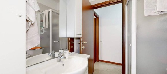 3-salle Appartement à Cassina de' Pecchi, Italy No. 42771 12