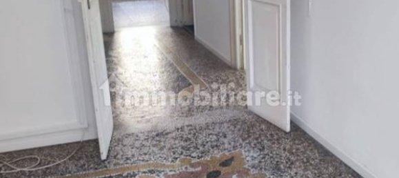 4 bedrooms Apartment in Genoa, Italy No. 308632 2