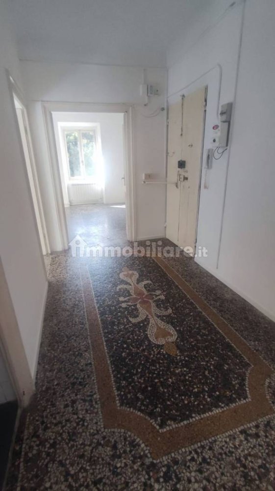 4 bedrooms Apartment in Genoa, Italy No. 308632