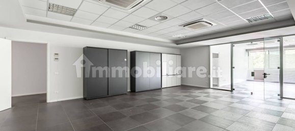 5 rooms Office in Trezzano sul Naviglio, Italy No. 13204 16