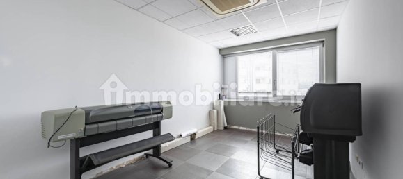 5 rooms Office in Trezzano sul Naviglio, Italy No. 13204 15