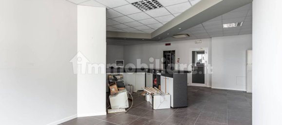 5 rooms Office in Trezzano sul Naviglio, Italy No. 13204 13