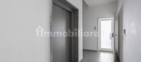 5 rooms Office in Trezzano sul Naviglio, Italy No. 13204 17