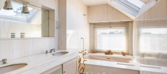 5 غرف نوم منزل في Saint-Cloud, France رقم 129386 17