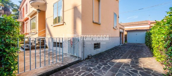 3 Schlafzimmer Haus in Vignola, Italy, Nr. 23763 5