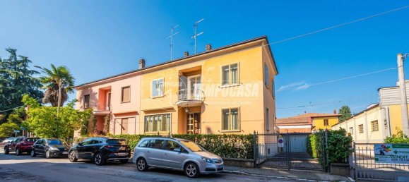 3 Schlafzimmer Haus in Vignola, Italy, Nr. 23763 4