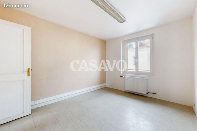 4 bedrooms House in Evreux, France No. 306349