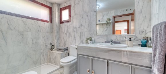 3 bedrooms Villa in Benahavis, Spain No. 253058 11