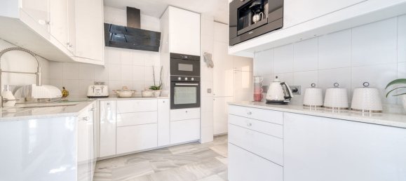 3 bedrooms Villa in Benahavis, Spain No. 253058 25