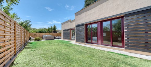 3 bedrooms Villa in Benahavis, Spain No. 253058 3