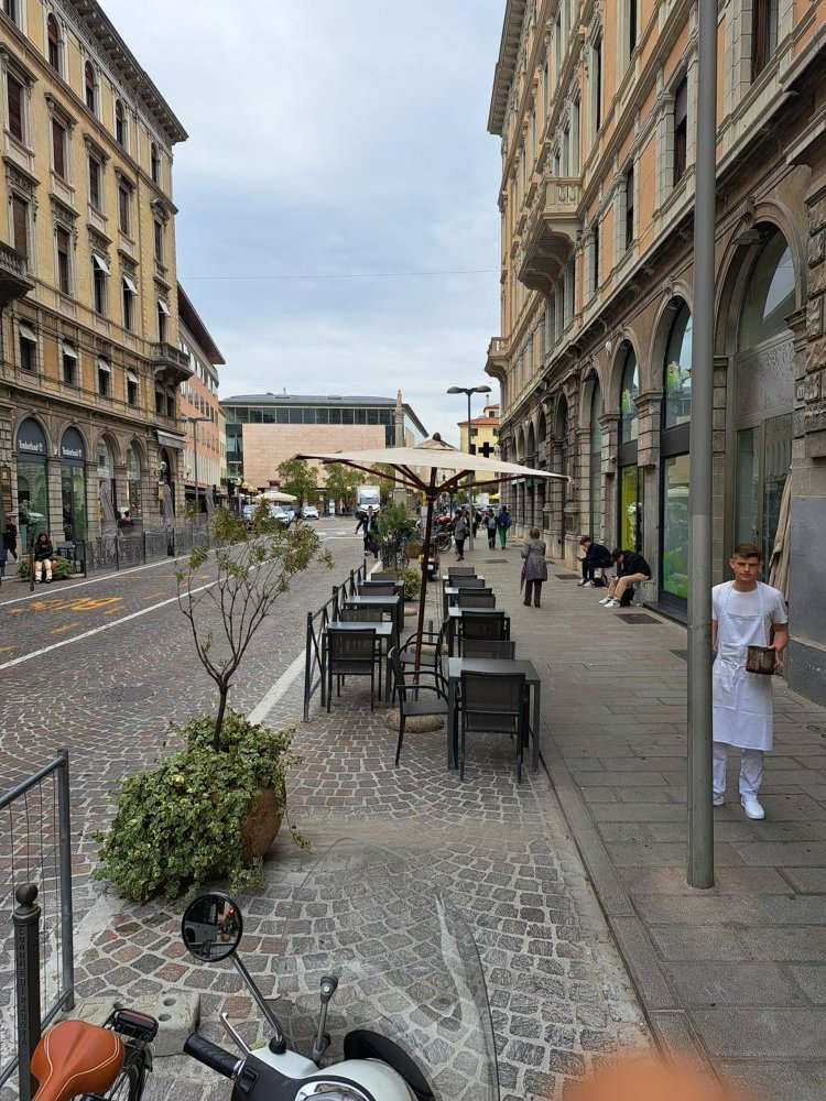 75m² Commercial property in Padua, Italy No. 255801