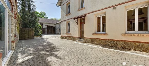 Casa de 5 dormitorios en Auberive, France No. 258357 14