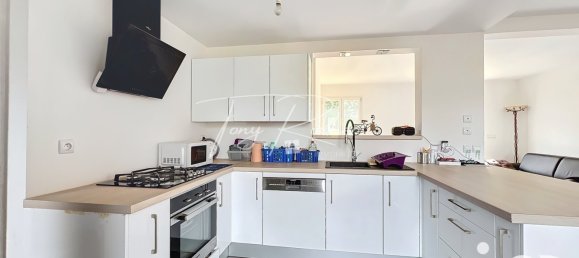 5 bedrooms House in Chateaudun, France No. 256224 4