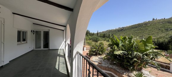 3 bedrooms House in La Duquesa, Spain No. 54111 40