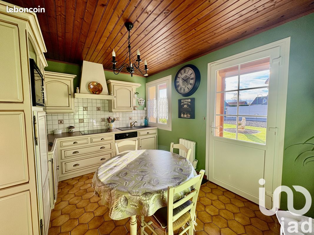 Adosado de 3 dormitorios en Revelles, France No. 271415