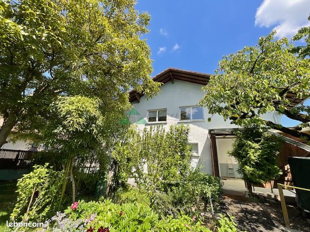 Casa de 5 dormitorios en Sierentz, France No. 89740