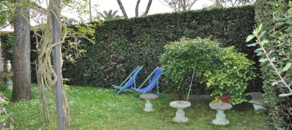 2 rooms Villa in Forte dei Marmi, Italy No. 258687 4