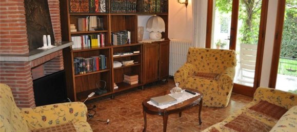 2 rooms Villa in Forte dei Marmi, Italy No. 258687 8