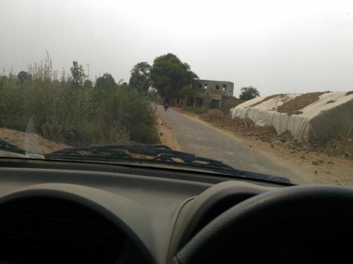 Grundstück in Ghaziabad, India, Nr. 39275