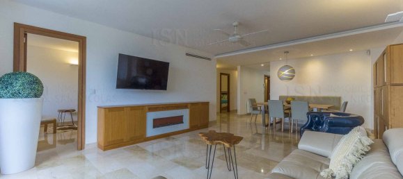 Apartamento de 4 dormitorios en Palma de Mallorca, Spain No. 47223 2