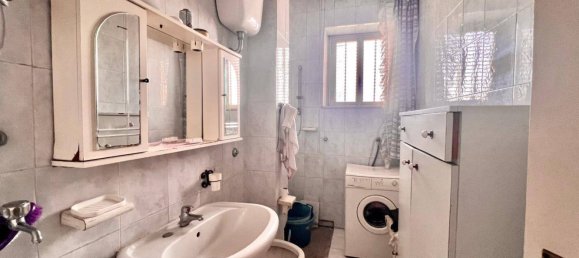 5 rooms Apartment in Sant'Antimo, Italy No. 112188 7